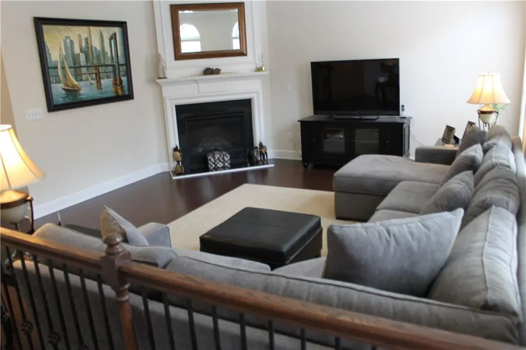 545 Sarabrook Place, Sandy Springs, Georgia 30342, 4 Bedrooms Bedrooms, ,3 BathroomsBathrooms,Residential,Sold,545 Sarabrook Place,5858480