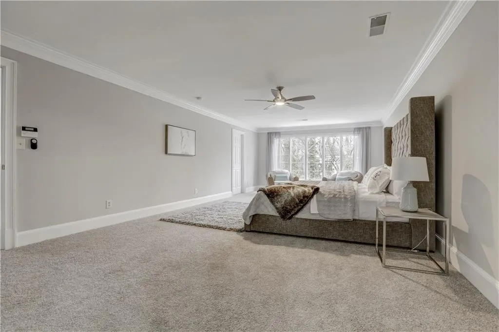 10 Braemore Drive Unit 10, Sandy Springs, Georgia 30328, 4 Bedrooms Bedrooms, ,3 BathroomsBathrooms,Residential,Sold,10 Braemore Drive Unit 10,5946606