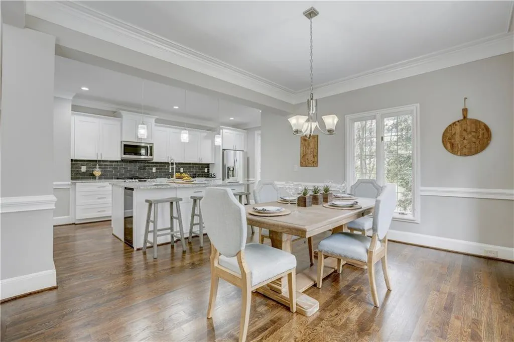 10 Braemore Drive Unit 10, Sandy Springs, Georgia 30328, 4 Bedrooms Bedrooms, ,3 BathroomsBathrooms,Residential,Sold,10 Braemore Drive Unit 10,5946606