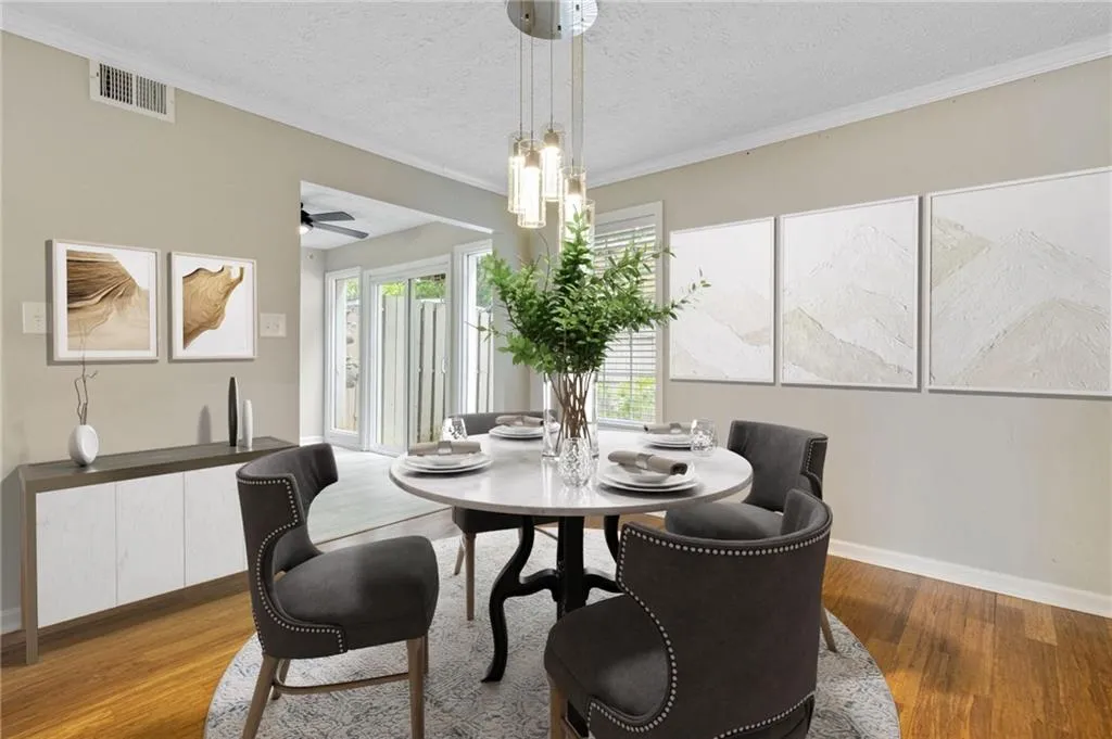 7750 Roswell Road Unit 9d, Sandy Springs, Georgia 30350, 3 Bedrooms Bedrooms, ,3 BathroomsBathrooms,Residential,Sold,7750 Roswell Road Unit 9d,7250699