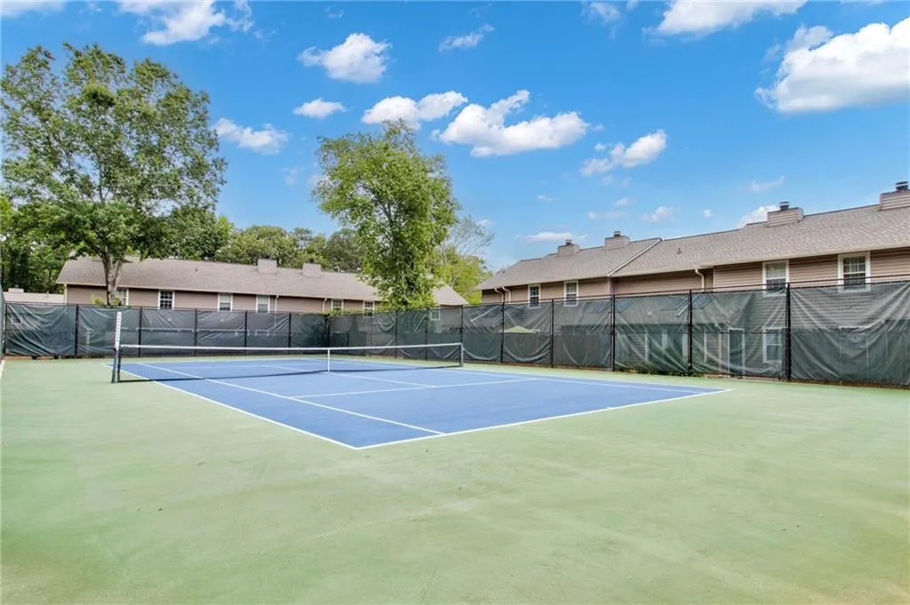 7750 Roswell Road Unit 9d, Sandy Springs, Georgia 30350, 3 Bedrooms Bedrooms, ,3 BathroomsBathrooms,Residential,Sold,7750 Roswell Road Unit 9d,7250699