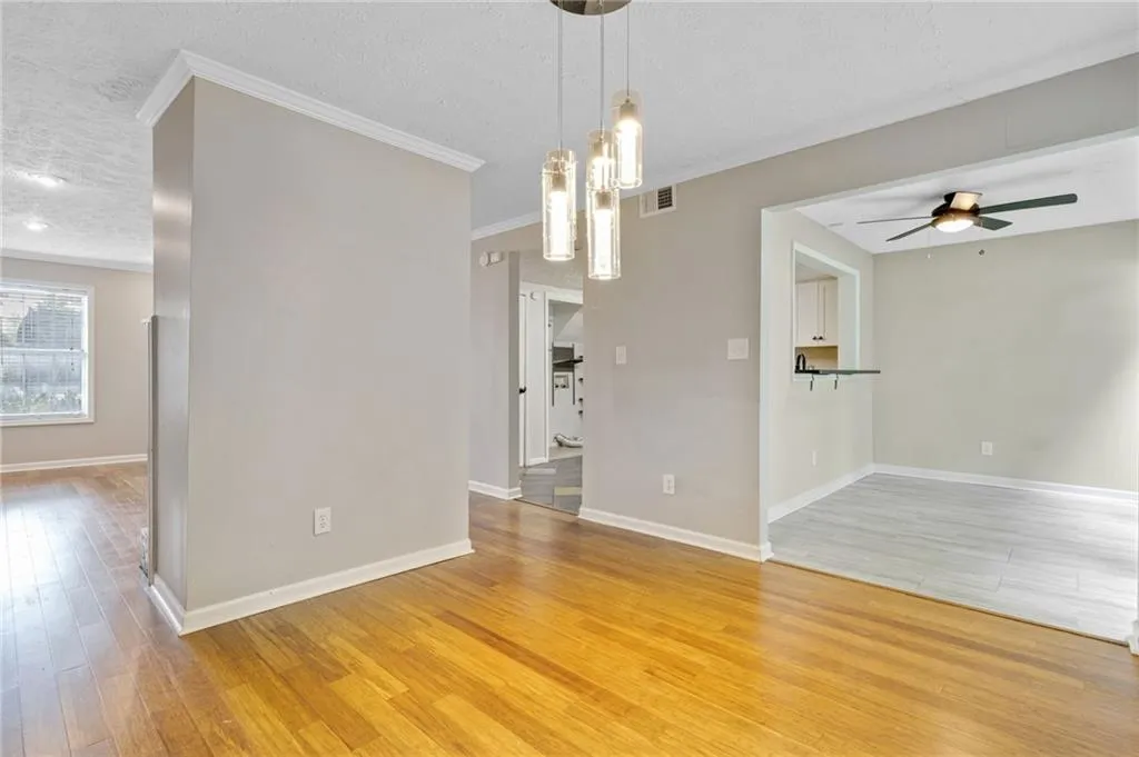 7750 Roswell Road Unit 9d, Sandy Springs, Georgia 30350, 3 Bedrooms Bedrooms, ,3 BathroomsBathrooms,Residential,Sold,7750 Roswell Road Unit 9d,7250699