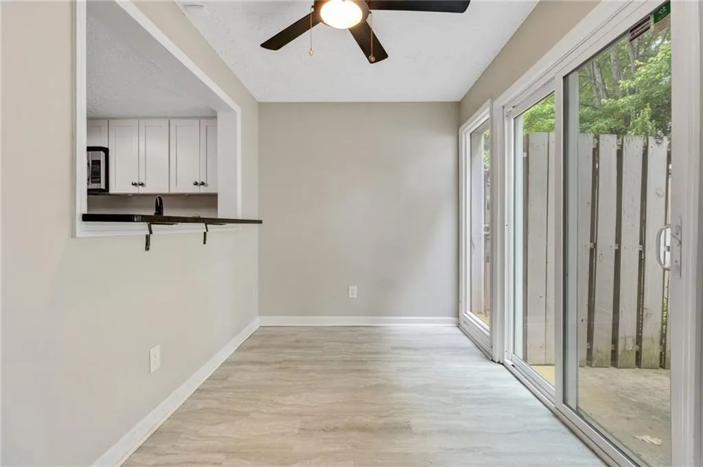 7750 Roswell Road Unit 9d, Sandy Springs, Georgia 30350, 3 Bedrooms Bedrooms, ,3 BathroomsBathrooms,Residential,Sold,7750 Roswell Road Unit 9d,7250699