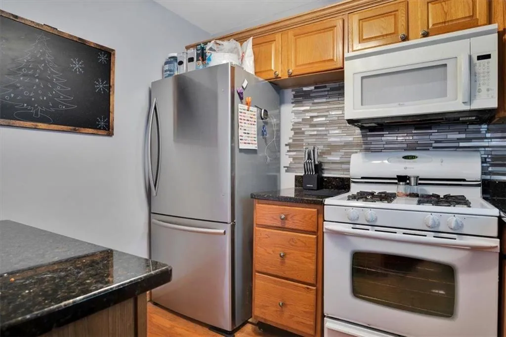 5659 Kingsport Drive Unit 6, Atlanta, Georgia 30342, 2 Bedrooms Bedrooms, ,2 BathroomsBathrooms,Residential,Sold,5659 Kingsport Drive Unit 6,6907655