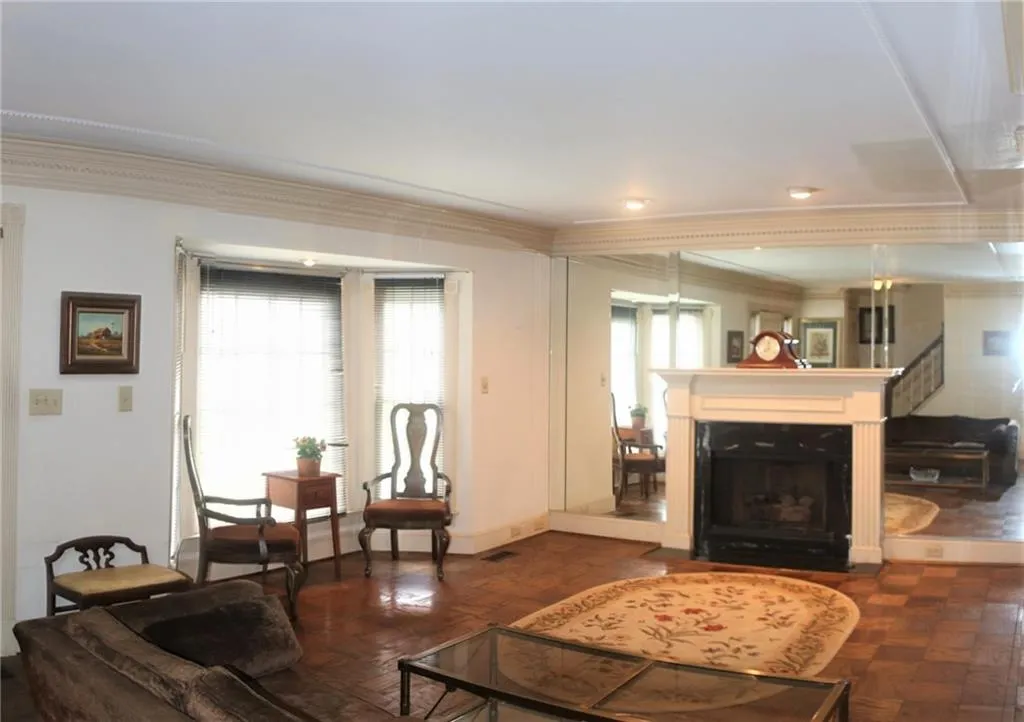 640 Towergate Place, Sandy Springs, Georgia 30350, 3 Bedrooms Bedrooms, ,2 BathroomsBathrooms,Residential,Sold,640 Towergate Place,7099022