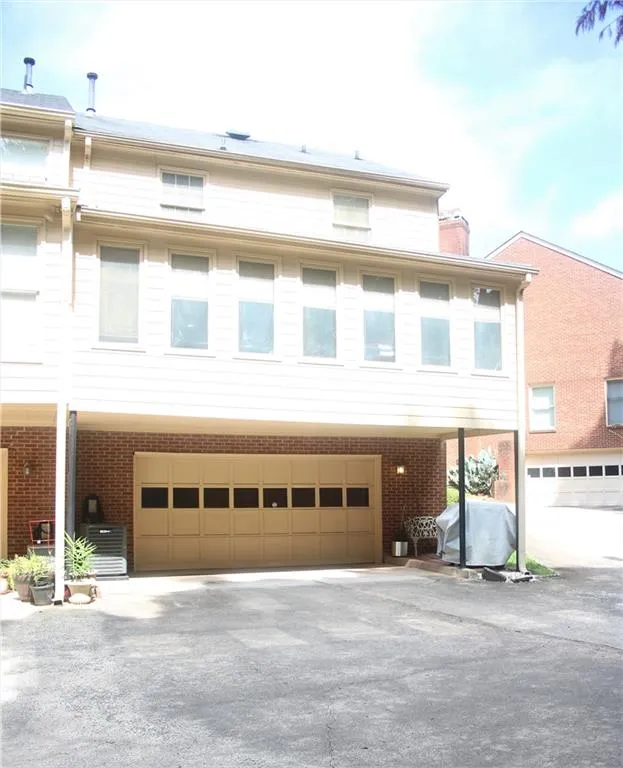 640 Towergate Place, Sandy Springs, Georgia 30350, 3 Bedrooms Bedrooms, ,2 BathroomsBathrooms,Residential,Sold,640 Towergate Place,7099022