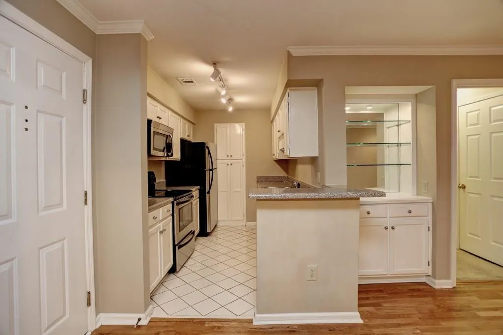 3309 Pine Heights Drive Ne Unit 3309, Atlanta, Georgia 30324, 2 Bedrooms Bedrooms, ,2 BathroomsBathrooms,Residential,Sold,3309 Pine Heights Drive Ne Unit 3309,5742224