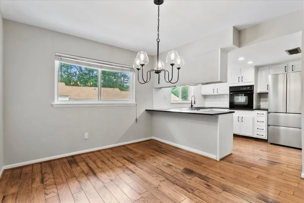 7350 Cardigan Circle, Sandy Springs, Georgia 30328, 4 Bedrooms Bedrooms, ,3 BathroomsBathrooms,Residential,Sold,7350 Cardigan Circle,7219111