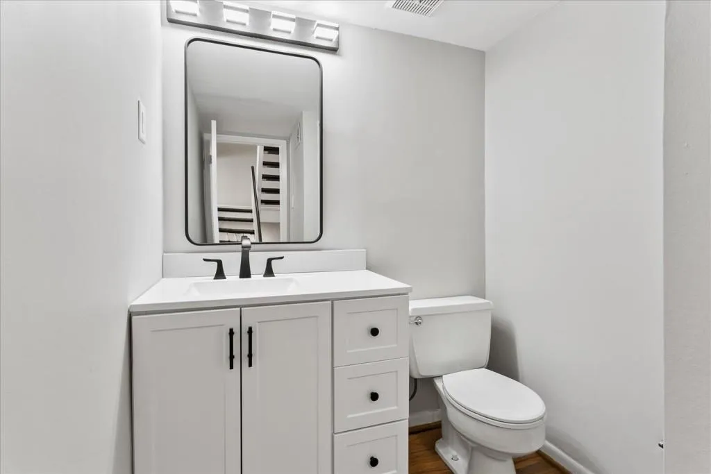 7350 Cardigan Circle, Sandy Springs, Georgia 30328, 4 Bedrooms Bedrooms, ,3 BathroomsBathrooms,Residential,Sold,7350 Cardigan Circle,7219111