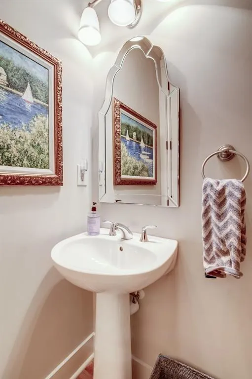 1010 River Vista Drive Unit 1010, Atlanta, Georgia 30339, 4 Bedrooms Bedrooms, ,4 BathroomsBathrooms,Residential,Sold,1010 River Vista Drive Unit 1010,5747765