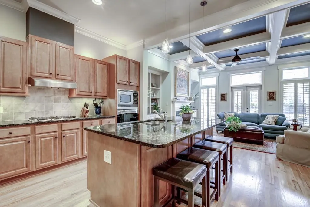 1010 River Vista Drive Unit 1010, Atlanta, Georgia 30339, 4 Bedrooms Bedrooms, ,4 BathroomsBathrooms,Residential,Sold,1010 River Vista Drive Unit 1010,5747765