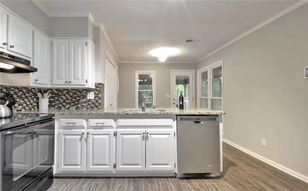 9160 Carroll Manor Drive, Sandy Springs, Georgia 30350, 2 Bedrooms Bedrooms, ,2 BathroomsBathrooms,Residential,Sold,9160 Carroll Manor Drive,6861494