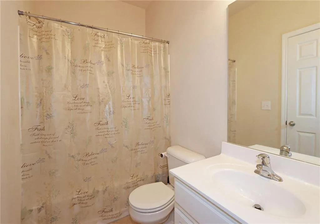 703 Coligny Court, Sandy Springs, Georgia 30350, 3 Bedrooms Bedrooms, ,3 BathroomsBathrooms,Residential,Sold,703 Coligny Court,6029622