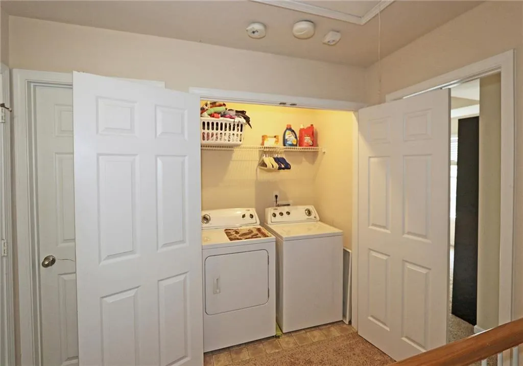 703 Coligny Court, Sandy Springs, Georgia 30350, 3 Bedrooms Bedrooms, ,3 BathroomsBathrooms,Residential,Sold,703 Coligny Court,6029622