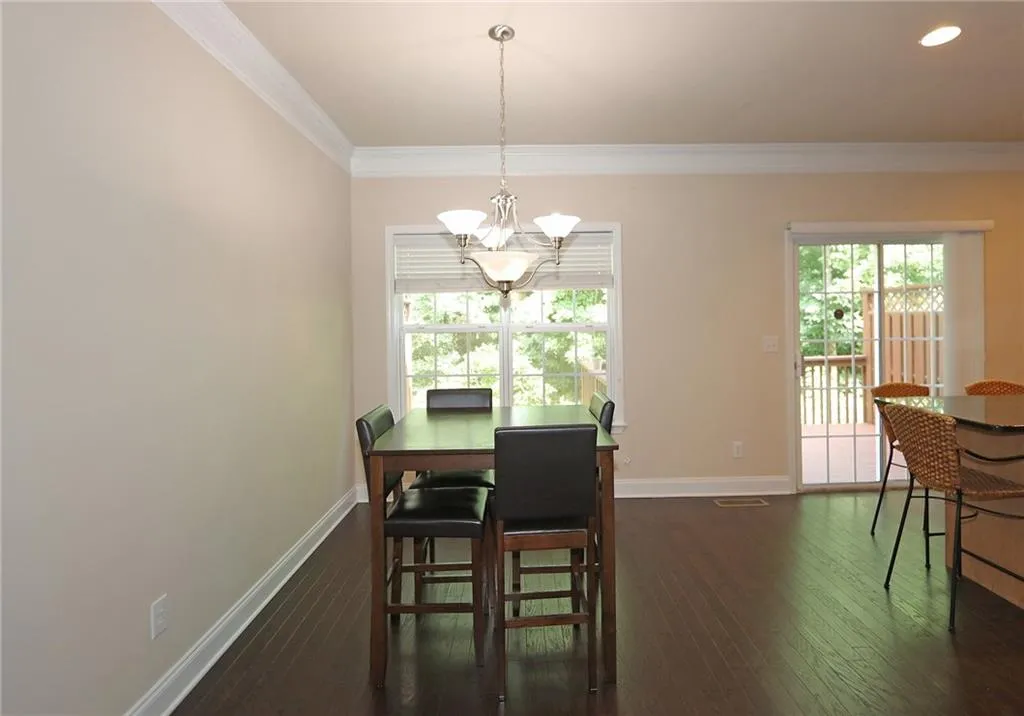 703 Coligny Court, Sandy Springs, Georgia 30350, 3 Bedrooms Bedrooms, ,3 BathroomsBathrooms,Residential,Sold,703 Coligny Court,6029622