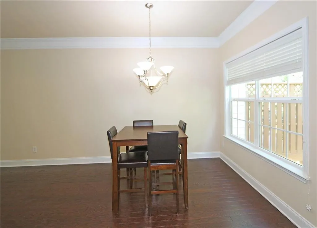 703 Coligny Court, Sandy Springs, Georgia 30350, 3 Bedrooms Bedrooms, ,3 BathroomsBathrooms,Residential,Sold,703 Coligny Court,6029622