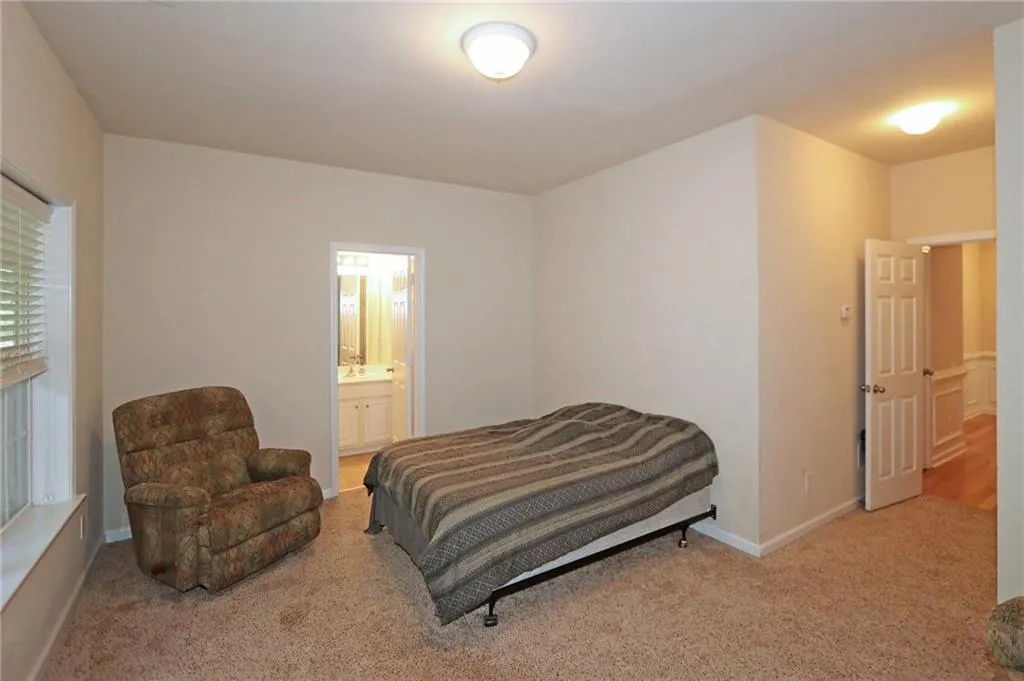 703 Coligny Court, Sandy Springs, Georgia 30350, 3 Bedrooms Bedrooms, ,3 BathroomsBathrooms,Residential,Sold,703 Coligny Court,6029622