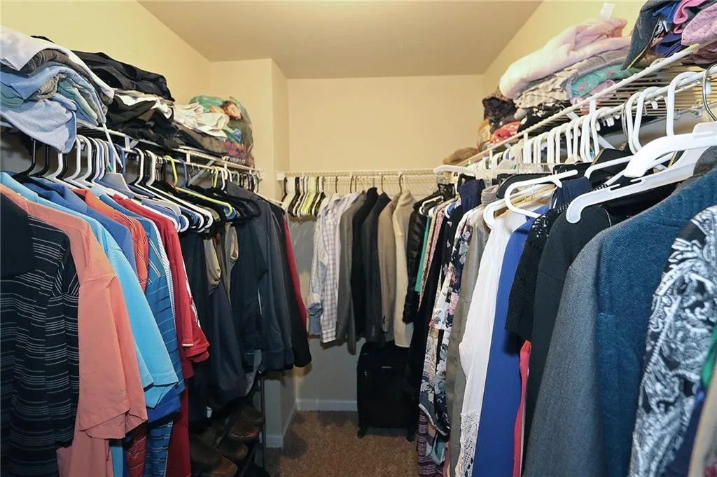 703 Coligny Court, Sandy Springs, Georgia 30350, 3 Bedrooms Bedrooms, ,3 BathroomsBathrooms,Residential,Sold,703 Coligny Court,6029622