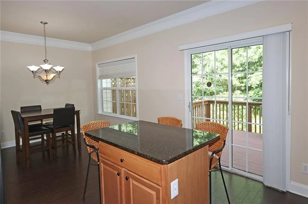 703 Coligny Court, Sandy Springs, Georgia 30350, 3 Bedrooms Bedrooms, ,3 BathroomsBathrooms,Residential,Sold,703 Coligny Court,6029622