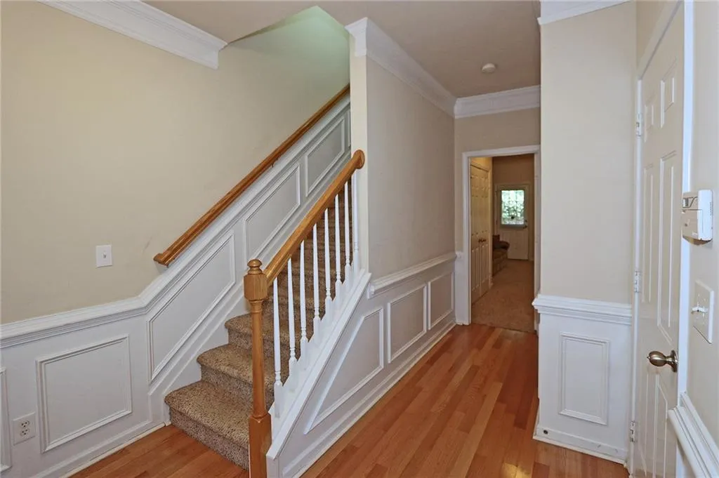 703 Coligny Court, Sandy Springs, Georgia 30350, 3 Bedrooms Bedrooms, ,3 BathroomsBathrooms,Residential,Sold,703 Coligny Court,6029622