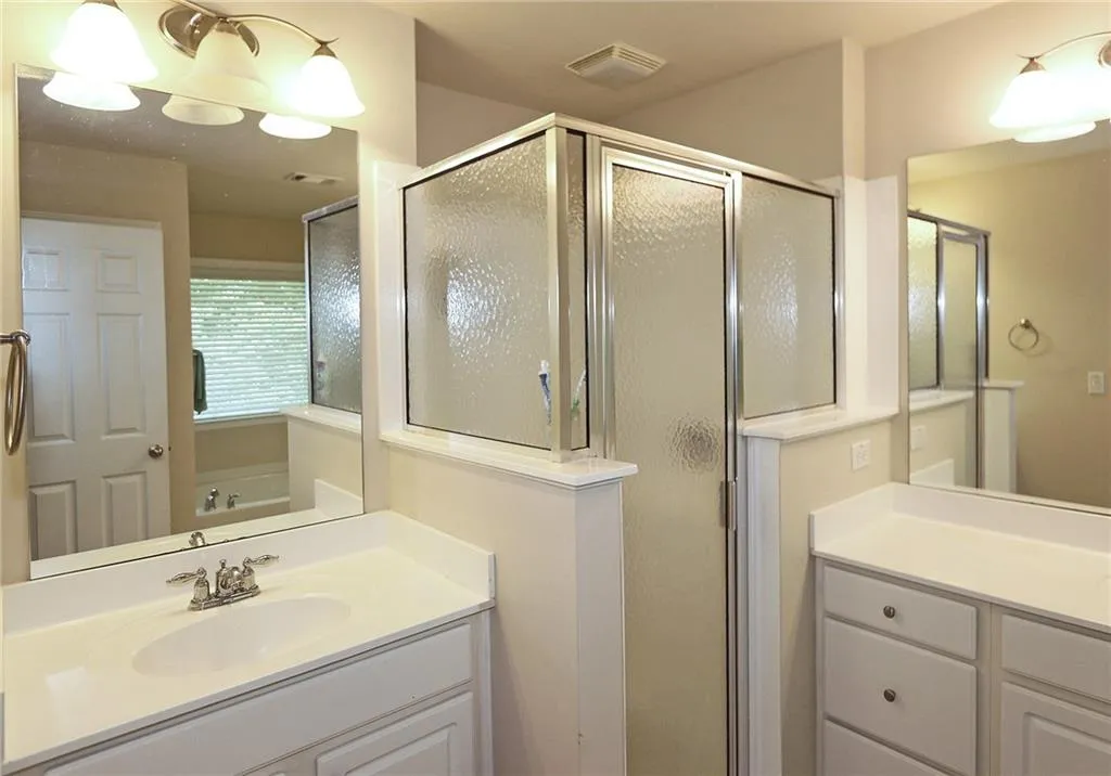 703 Coligny Court, Sandy Springs, Georgia 30350, 3 Bedrooms Bedrooms, ,3 BathroomsBathrooms,Residential,Sold,703 Coligny Court,6029622