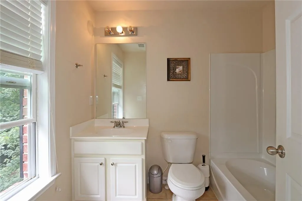 703 Coligny Court, Sandy Springs, Georgia 30350, 3 Bedrooms Bedrooms, ,3 BathroomsBathrooms,Residential,Sold,703 Coligny Court,6029622