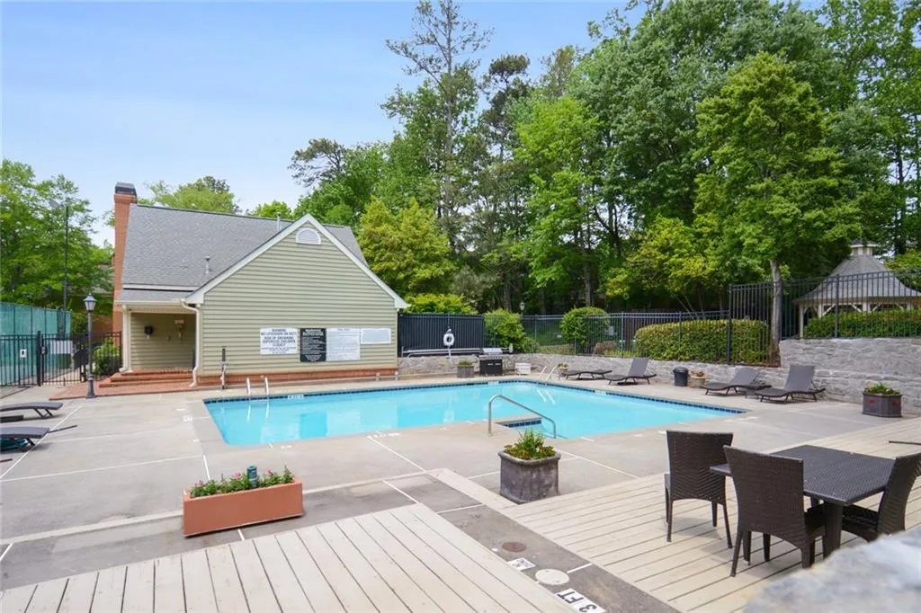 84 Mount Vernon Circle, Sandy Springs, Georgia 30338, 2 Bedrooms Bedrooms, ,2 BathroomsBathrooms,Residential,Sold,84 Mount Vernon Circle,6871751