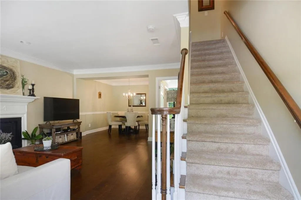 84 Mount Vernon Circle, Sandy Springs, Georgia 30338, 2 Bedrooms Bedrooms, ,2 BathroomsBathrooms,Residential,Sold,84 Mount Vernon Circle,6871751