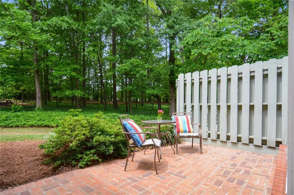 84 Mount Vernon Circle, Sandy Springs, Georgia 30338, 2 Bedrooms Bedrooms, ,2 BathroomsBathrooms,Residential,Sold,84 Mount Vernon Circle,6871751