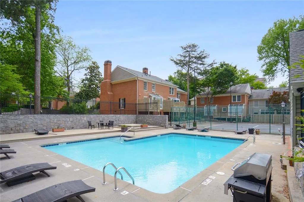 84 Mount Vernon Circle, Sandy Springs, Georgia 30338, 2 Bedrooms Bedrooms, ,2 BathroomsBathrooms,Residential,Sold,84 Mount Vernon Circle,6871751