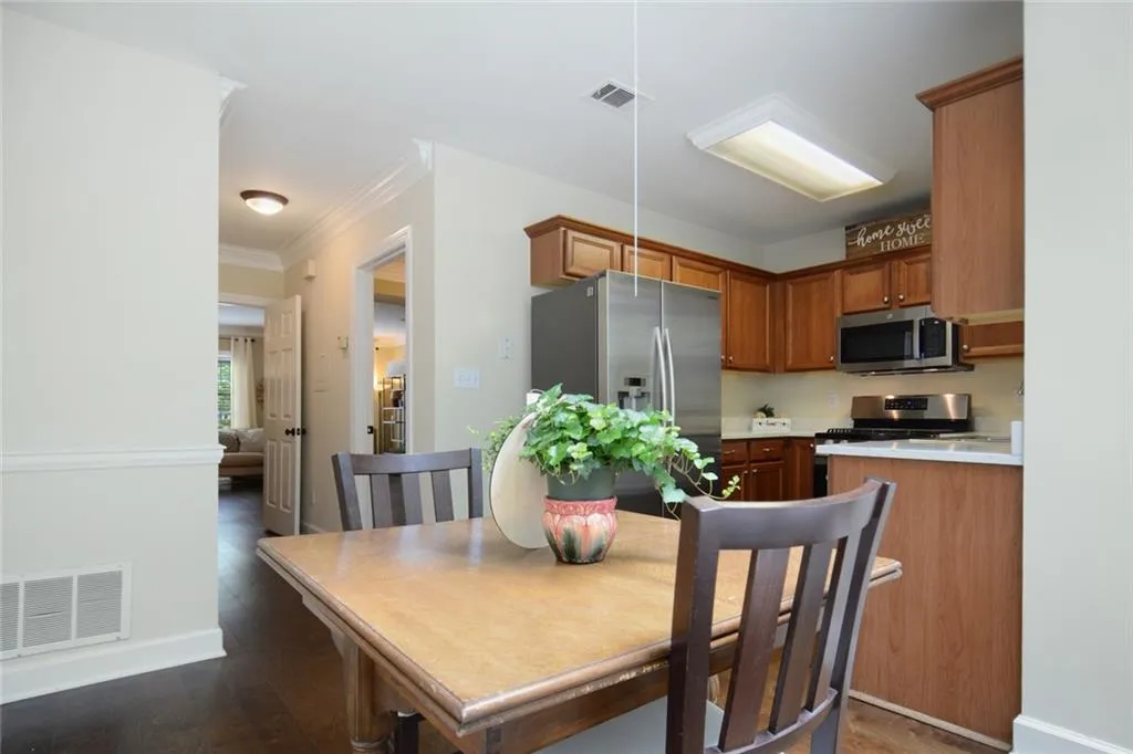 84 Mount Vernon Circle, Sandy Springs, Georgia 30338, 2 Bedrooms Bedrooms, ,2 BathroomsBathrooms,Residential,Sold,84 Mount Vernon Circle,6871751