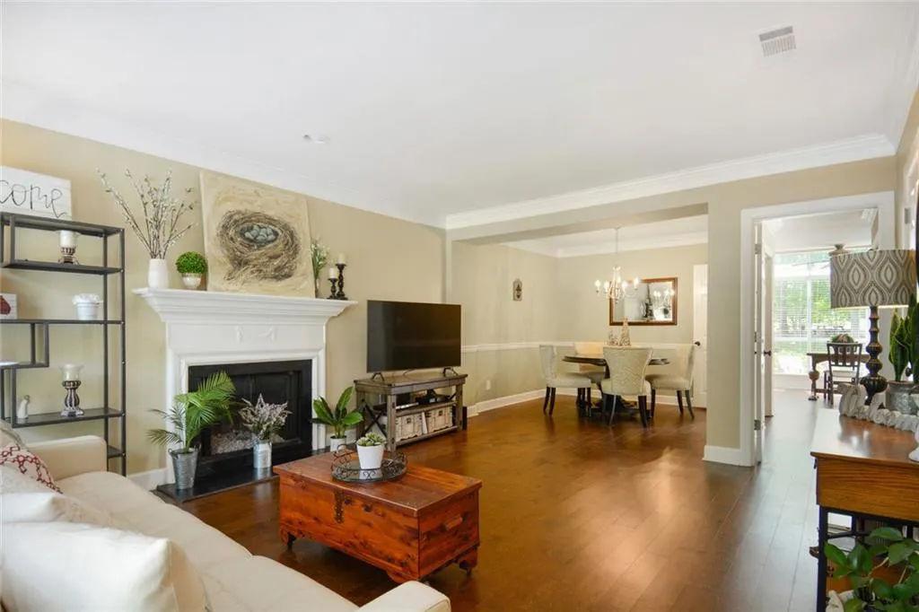 84 Mount Vernon Circle, Sandy Springs, Georgia 30338, 2 Bedrooms Bedrooms, ,2 BathroomsBathrooms,Residential,Sold,84 Mount Vernon Circle,6871751