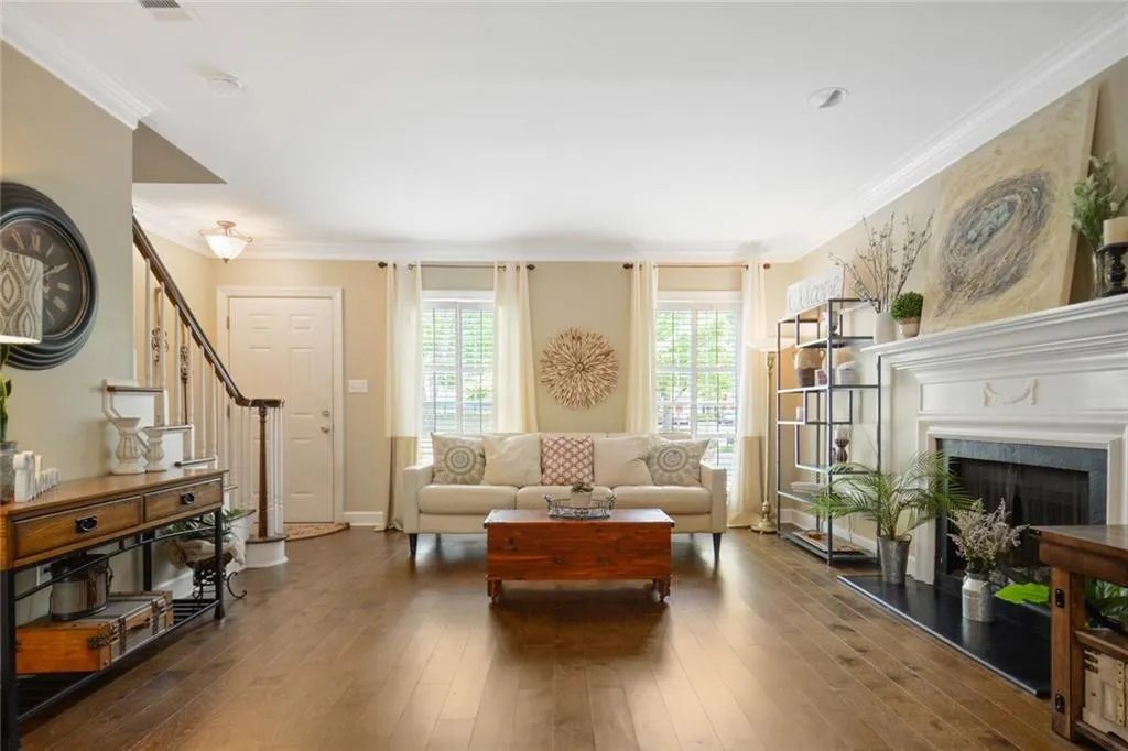 84 Mount Vernon Circle, Sandy Springs, Georgia 30338, 2 Bedrooms Bedrooms, ,2 BathroomsBathrooms,Residential,Sold,84 Mount Vernon Circle,6871751