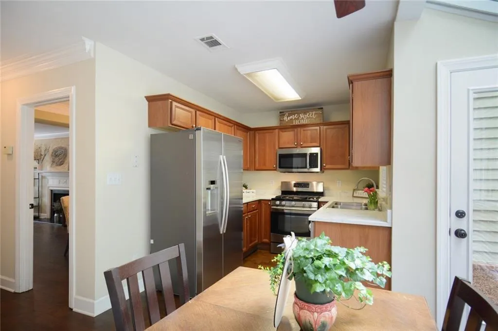 84 Mount Vernon Circle, Sandy Springs, Georgia 30338, 2 Bedrooms Bedrooms, ,2 BathroomsBathrooms,Residential,Sold,84 Mount Vernon Circle,6871751