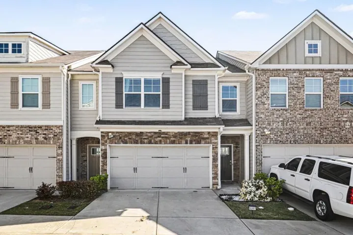 Move In Ready Townhome In Amenity Rich Fairburn Community