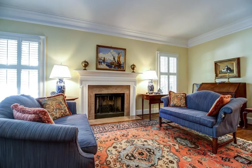 39 Ivy Chase Ne, Atlanta, Georgia 30342, 3 Bedrooms Bedrooms, ,2 BathroomsBathrooms,Residential,Sold,39 Ivy Chase Ne,5549715