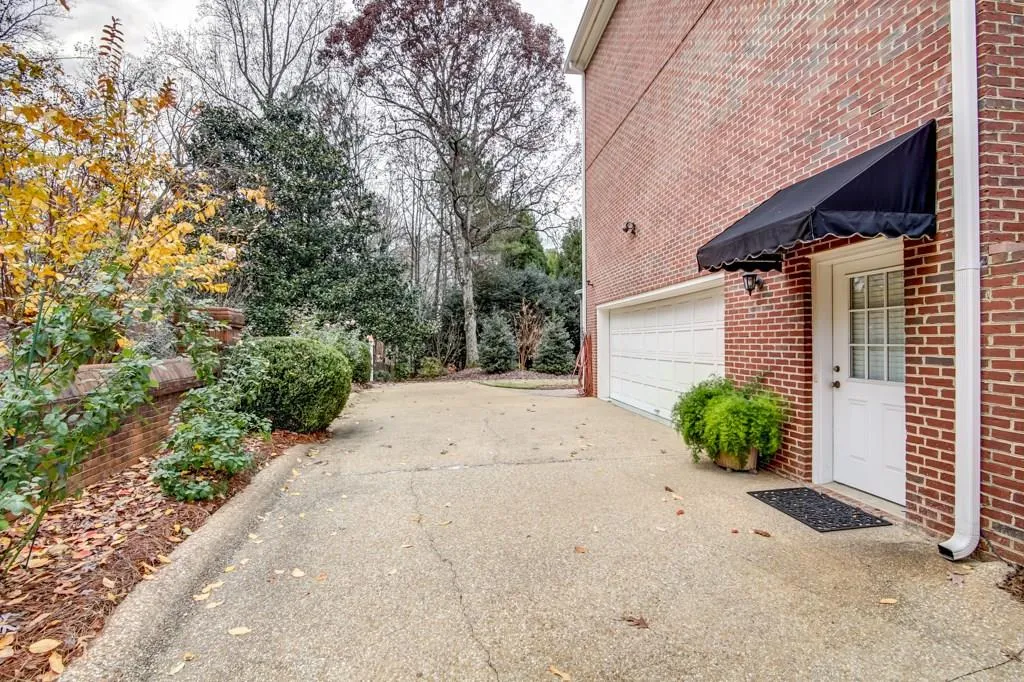 4400 Highgrove Pointe, Sandy Springs, Georgia 30319, 4 Bedrooms Bedrooms, ,3 BathroomsBathrooms,Residential,Sold,4400 Highgrove Pointe,5781186