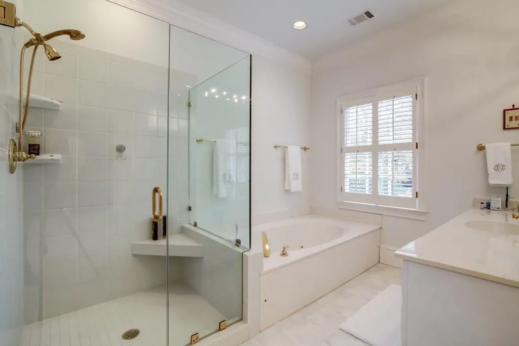 4400 Highgrove Pointe, Sandy Springs, Georgia 30319, 4 Bedrooms Bedrooms, ,3 BathroomsBathrooms,Residential,Sold,4400 Highgrove Pointe,5781186