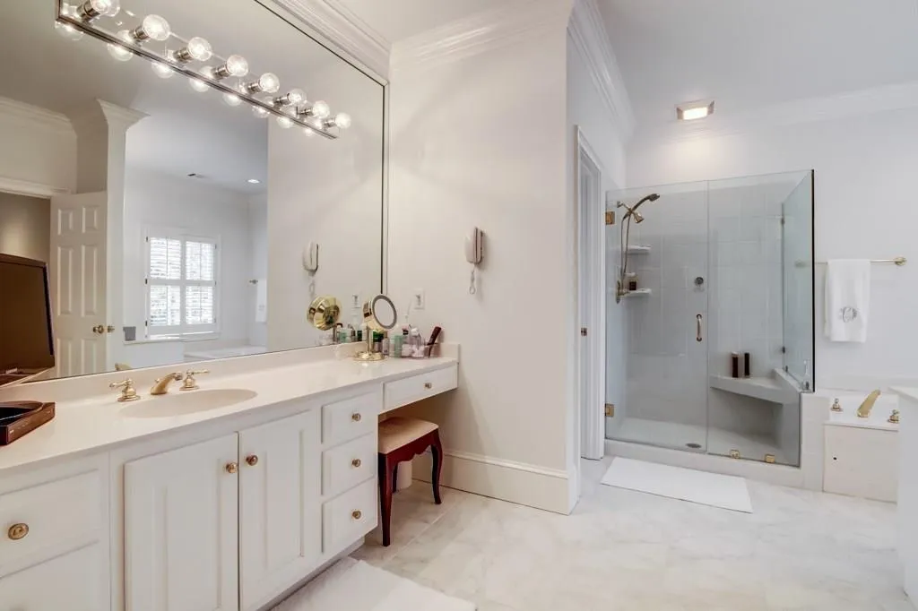 4400 Highgrove Pointe, Sandy Springs, Georgia 30319, 4 Bedrooms Bedrooms, ,3 BathroomsBathrooms,Residential,Sold,4400 Highgrove Pointe,5781186