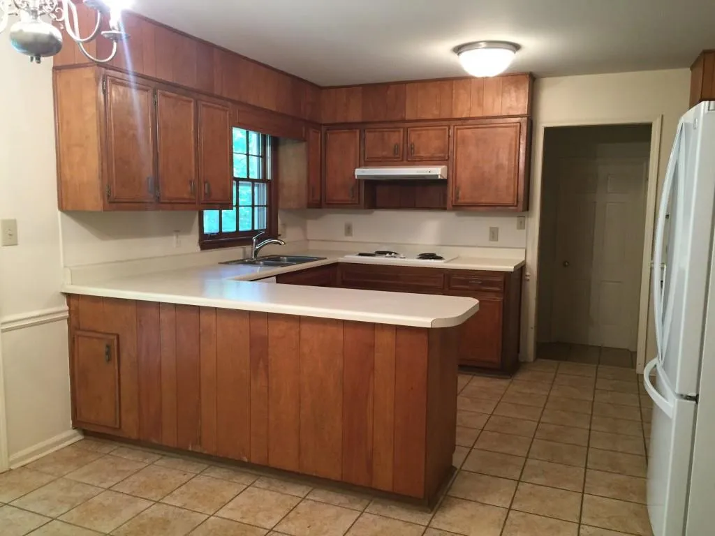 445 River Valley Road, Atlanta, Georgia 30328, 4 Bedrooms Bedrooms, ,2 BathroomsBathrooms,Residential,Sold,445 River Valley Road,5689321