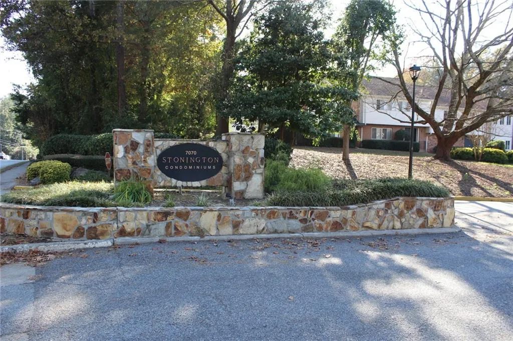 7346 Cardigan Circle, Atlanta, Georgia 30328, 3 Bedrooms Bedrooms, ,2 BathroomsBathrooms,Residential,Sold,7346 Cardigan Circle,6535556