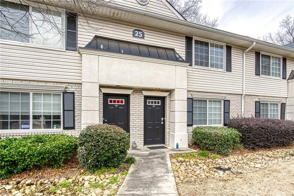6940 Roswell Road Unit 25d, Atlanta, Georgia 30328, 2 Bedrooms Bedrooms, ,1 BathroomBathrooms,Residential,Sold,6940 Roswell Road Unit 25d,6825073