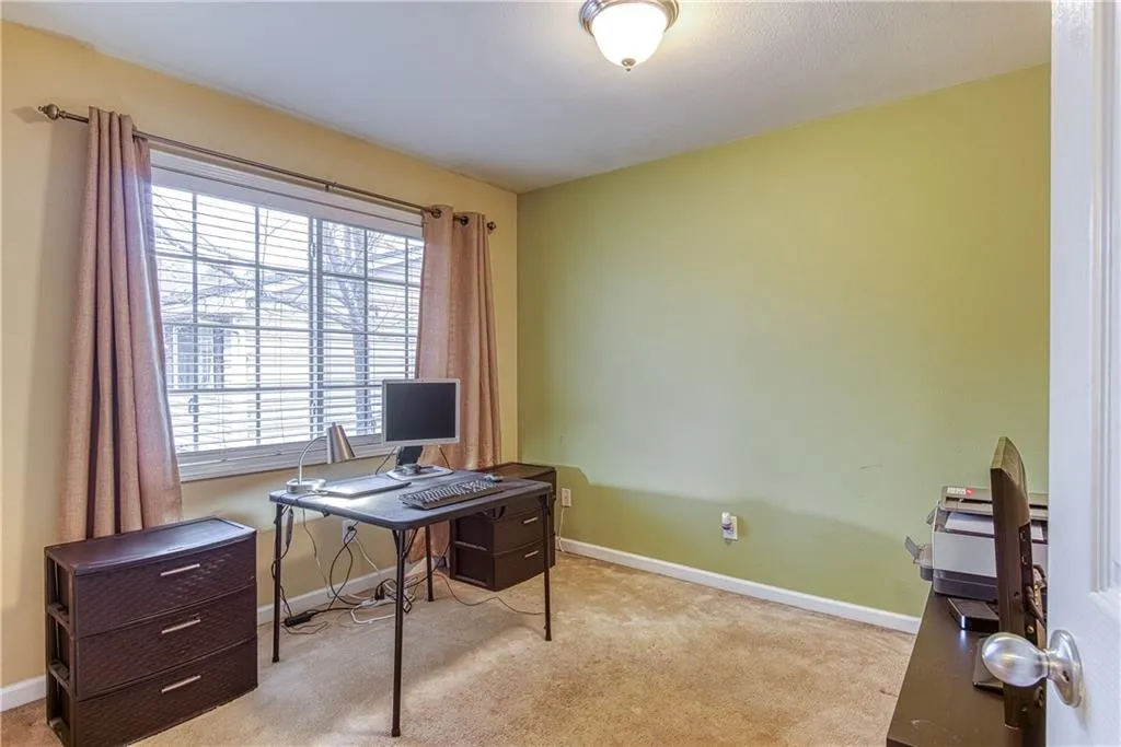 6940 Roswell Road Unit 25d, Atlanta, Georgia 30328, 2 Bedrooms Bedrooms, ,1 BathroomBathrooms,Residential,Sold,6940 Roswell Road Unit 25d,6825073