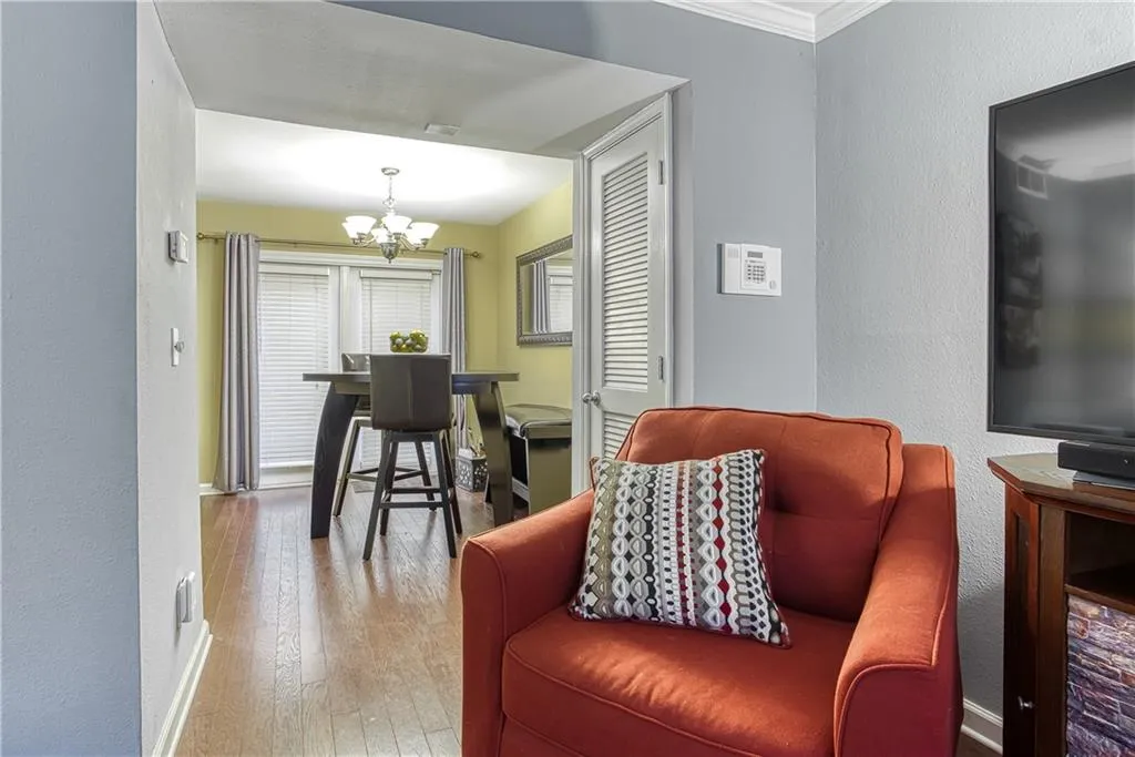 6940 Roswell Road Unit 25d, Atlanta, Georgia 30328, 2 Bedrooms Bedrooms, ,1 BathroomBathrooms,Residential,Sold,6940 Roswell Road Unit 25d,6825073