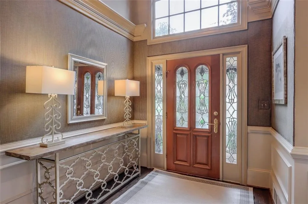 125 Grosvenor Place, Atlanta, Georgia 30328, 4 Bedrooms Bedrooms, ,3 BathroomsBathrooms,Residential,Sold,125 Grosvenor Place,6920478