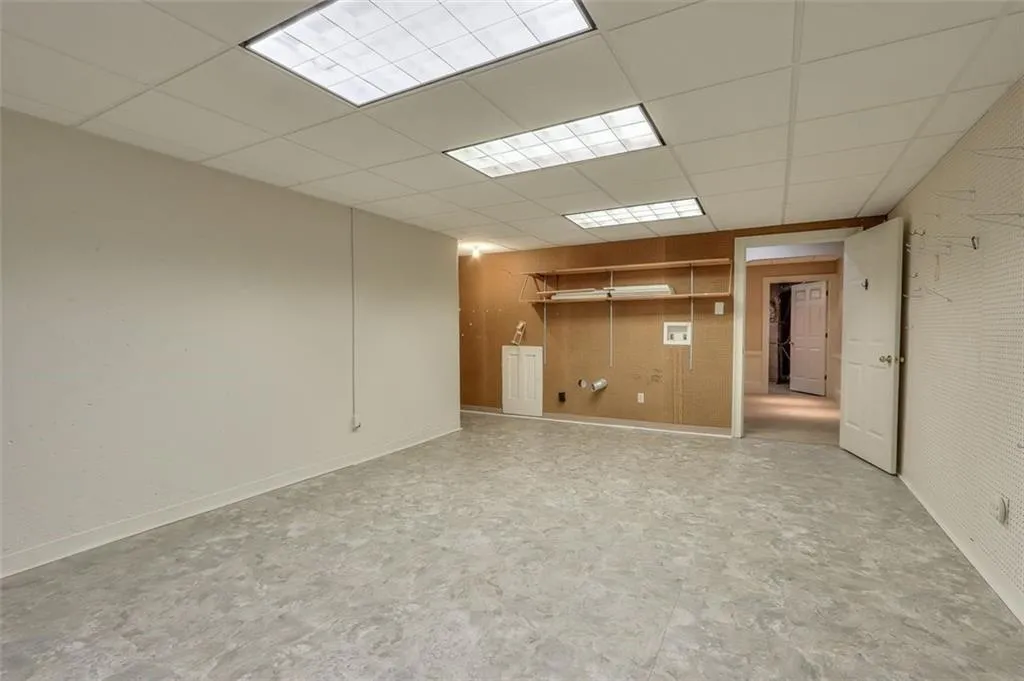 125 Grosvenor Place, Atlanta, Georgia 30328, 4 Bedrooms Bedrooms, ,3 BathroomsBathrooms,Residential,Sold,125 Grosvenor Place,6920478