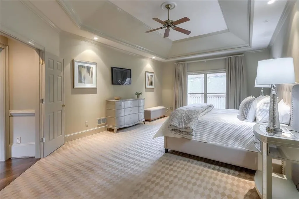 125 Grosvenor Place, Atlanta, Georgia 30328, 4 Bedrooms Bedrooms, ,3 BathroomsBathrooms,Residential,Sold,125 Grosvenor Place,6920478