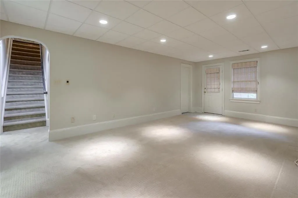125 Grosvenor Place, Atlanta, Georgia 30328, 4 Bedrooms Bedrooms, ,3 BathroomsBathrooms,Residential,Sold,125 Grosvenor Place,6920478