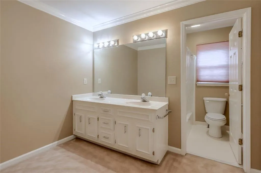 125 Grosvenor Place, Atlanta, Georgia 30328, 4 Bedrooms Bedrooms, ,3 BathroomsBathrooms,Residential,Sold,125 Grosvenor Place,6920478