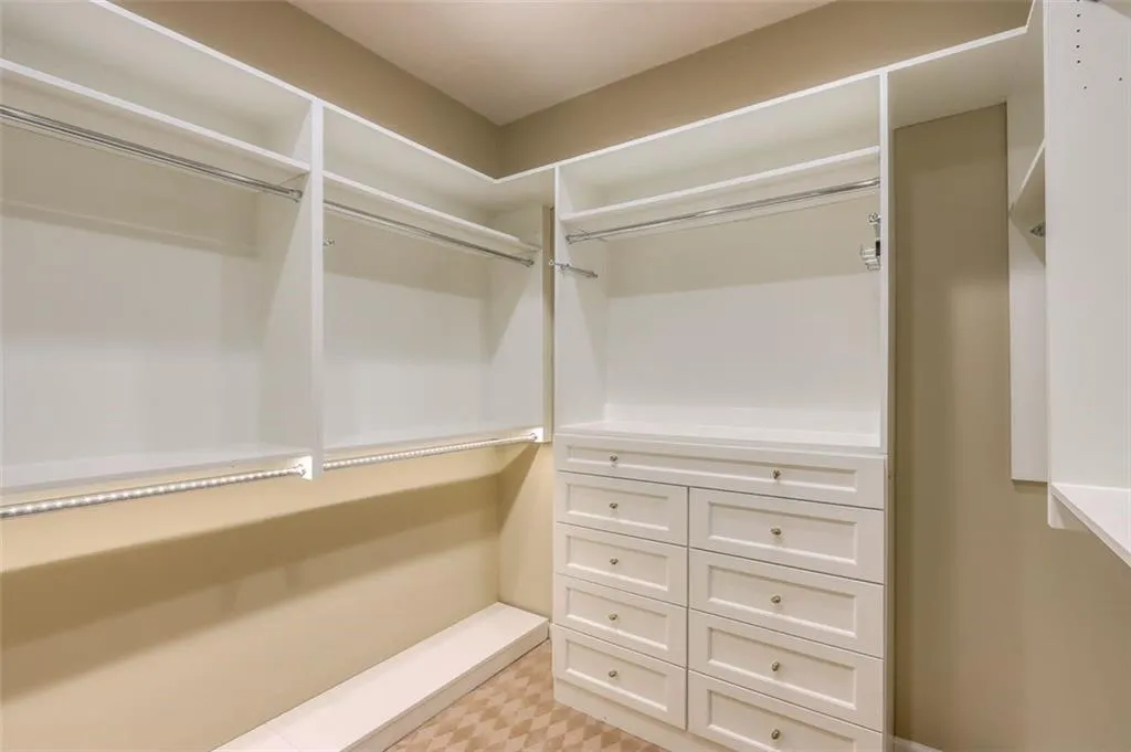 125 Grosvenor Place, Atlanta, Georgia 30328, 4 Bedrooms Bedrooms, ,3 BathroomsBathrooms,Residential,Sold,125 Grosvenor Place,6920478